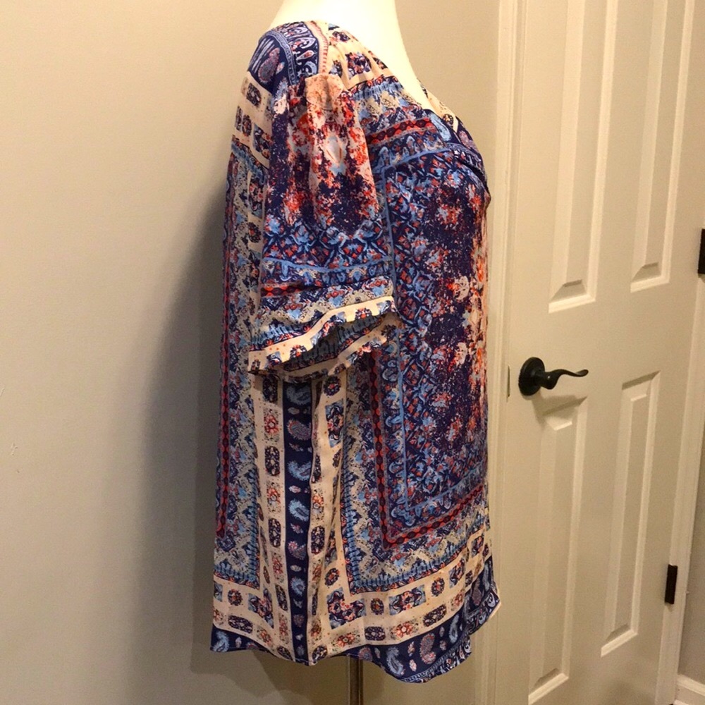 Bohemian Print V-Neck Pullover Top - Picture 5 of 12